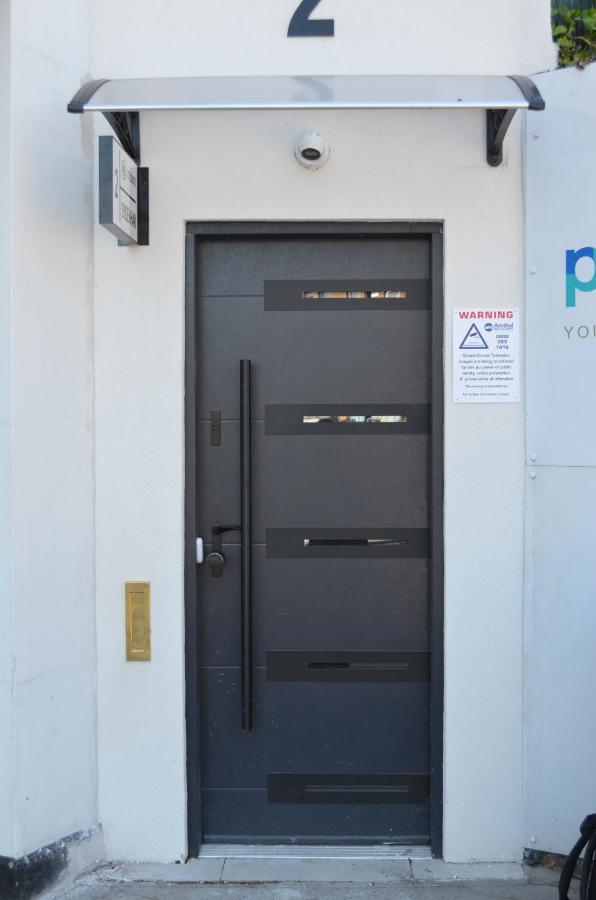 Executive Bright And Airy Studio Apartment In Sydenham 伦敦 外观 照片